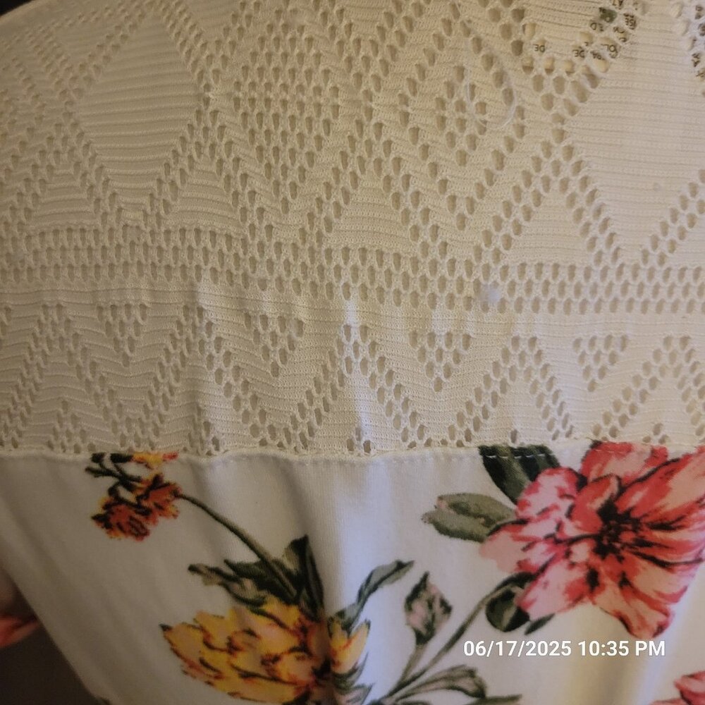 Bobbie Brooks Crochet-Back Floral Printed Belted Dress Shirt-tail Hem Size M - Picture 3 of 5